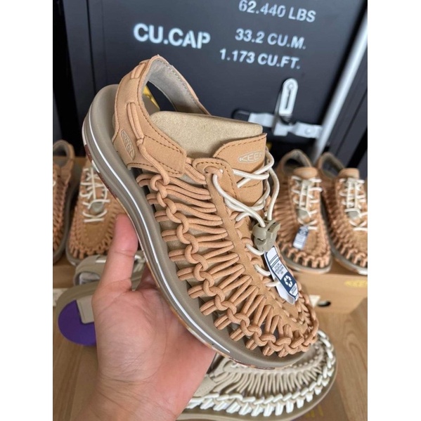 🏷keen Uneek doe plaza 🏷พร้อมส่ง