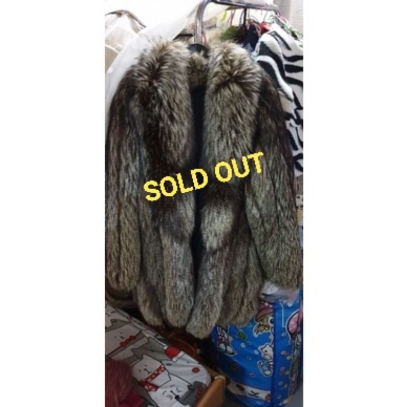 SOLD OUT #เสื้อเฟอร์ Saga Silver Fur Fox ไซน์ 13 อก 40-43" ไหล่ 17.5" สวยมากค่ะ