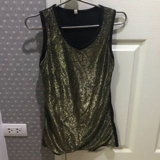 เสื้อกล้ามสีทอง แซ่บๆ