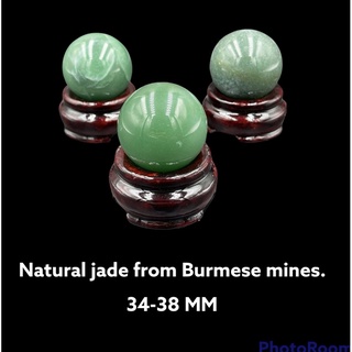 Natural jade specimen big size  balls. ตัวอย่างหยกธรรมชาติลูกใหญ่