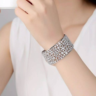 Diamond Bangle กำไลเพชร CZ แท้  ดีไซน์โมเดิร์น งานเพชรรอบวงอย่างดีค่ะงานฝังเป๊ะมากกกกกกกงานฝังเพชรแบบ microsetting