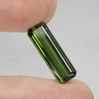 พลอย ทัวร์มาลีน ดิบ แท้ ธรรมชาติ ( Natural Tourmaline ) หนัก 3.35 กะรัต