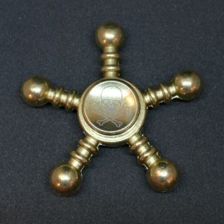 Hand spinner