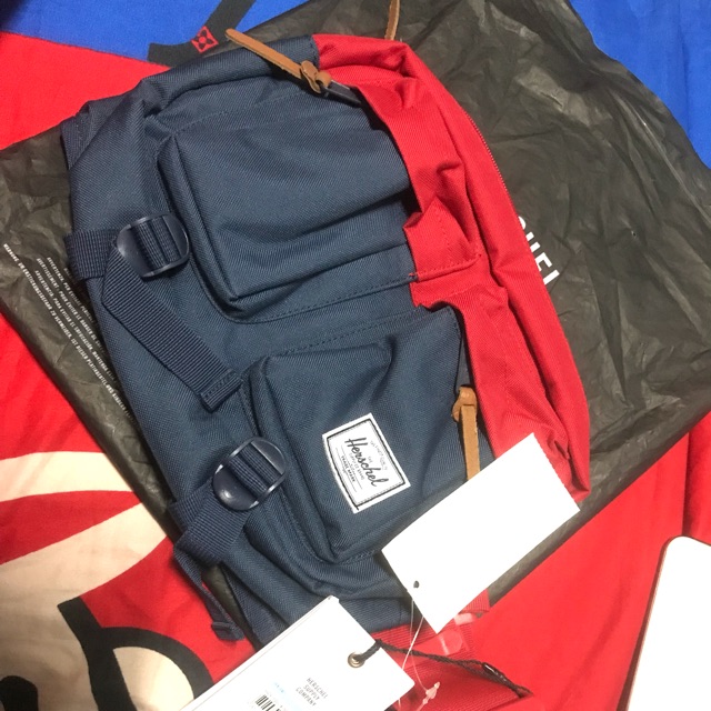 กระเป๋าคาดเอว herschel eighteen hip pack