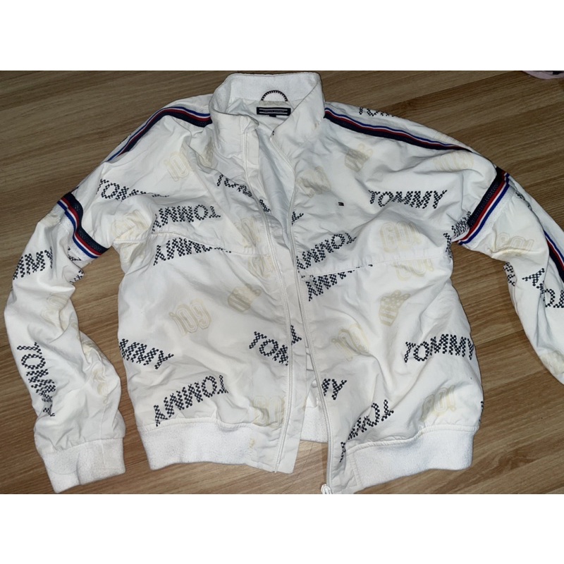 เสื้อแจ็คเก็ต Tommy Hilfiger แท้ อกถึง38/40 กันหนาว