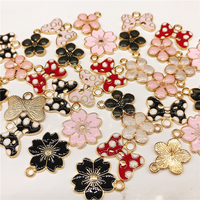 ลูกปัดโลหะลายดอกไม้ 6 มม . 600 ชิ้น / ล็อตสําหรับทําเครื่องประดับ Diy