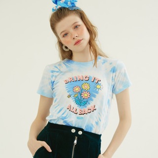 DADDY | Bring it all back tie dye tee เสื้อยืดมัดย้อม สกรีนดอกไม้ สีฟ้า-ขาว