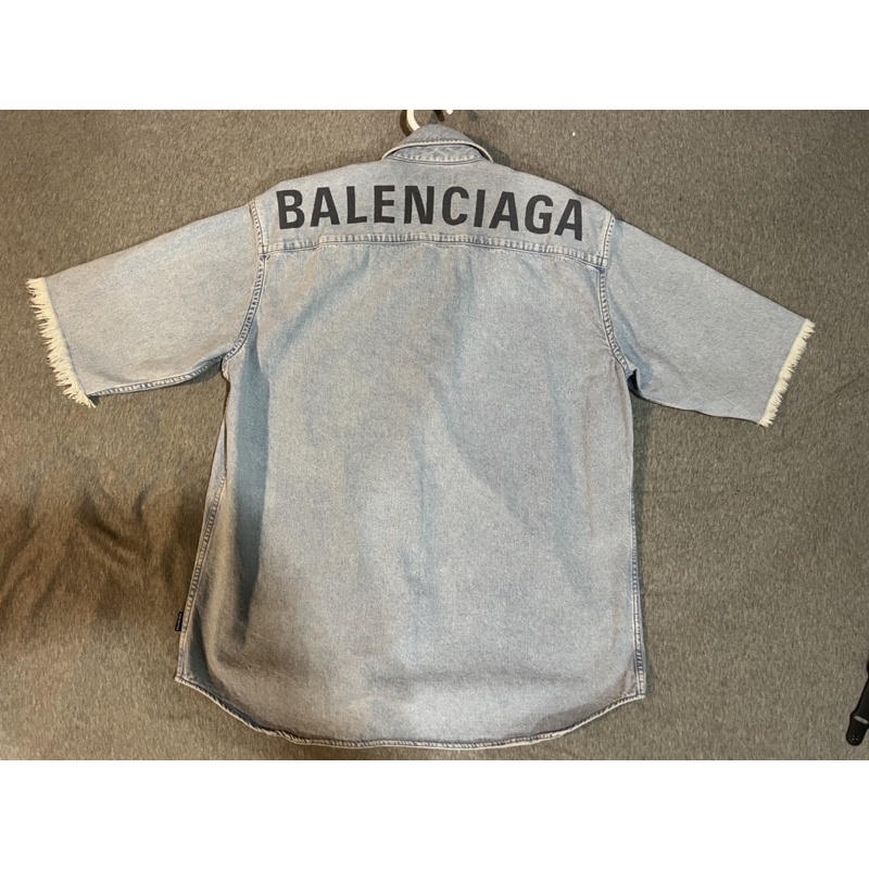 เสื้อ Balenciaga มือสอง การันตีแท้ 100%  Like New 98% ซื้อมาเอง ช็อปไทย