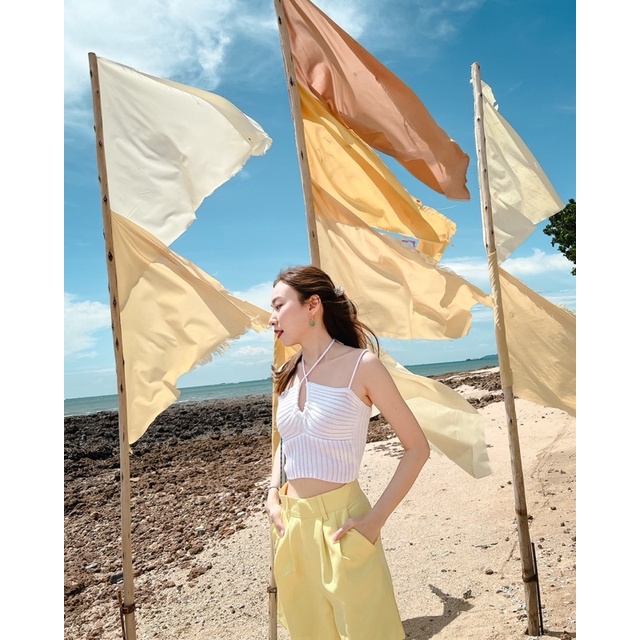 แบรนด์ BABIEXBANIE - Ach Knit Top ส่งต่อ ใส่ 1 ครั้ง สายเดี่ยวไหมพรมถัก freesize สายเดี่ยวคล้องคอที่