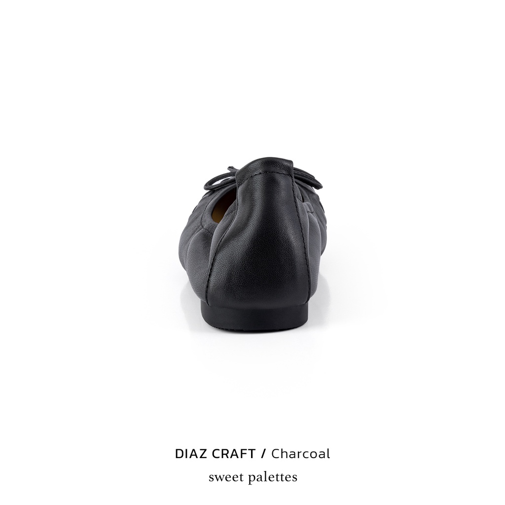 Sweet Palettes รองเท้าหนังแกะ Diaz Craft Charcoal