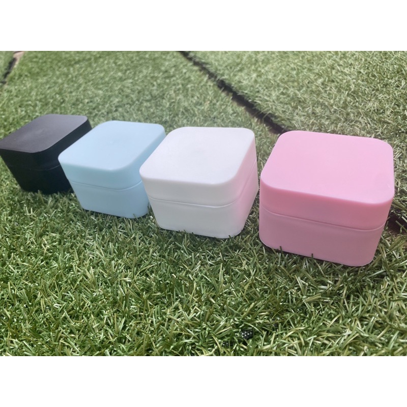 สินค้าใหม่กระปุกครีม โลชั่น ของจิปาถะพกพา ทรงเหลี่ยมด้าน 5/10/20/30/50g ดีไซด์ใหม่สีพาสเทล ชมพู,ฟ้า,ขาว,ดำ พร้อมส่งในไทย