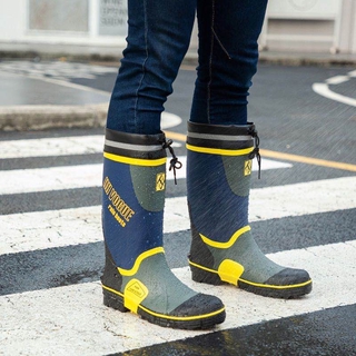 แหล่งขายและราคาSafety Boots/รองเท้าบูทเซฟตี้หัวเหล็กและพื้นเหล็ก งานสวย คุณภาพดี วัสดุหนาทนทาน รองเท้าบูทเซฟตี้กันกระแทก รองเท้าบูทเซฟตอาจถูกใจคุณ