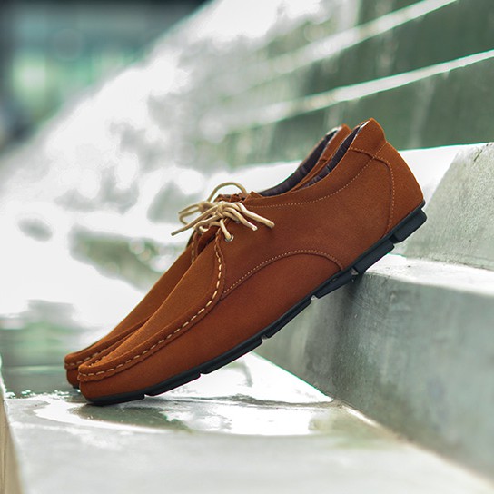 Verns Leather รองเท้าหนังแท้ 100%  รุ่น V295 สีแทน หนังกลับ เย็บพื้นเพิ่มความแข็งแรง