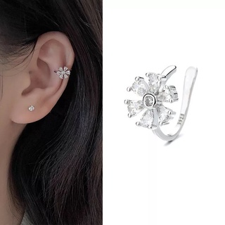 ต่างหูหนีบดอกไม้คริสตัล • Flowery Ear cuff