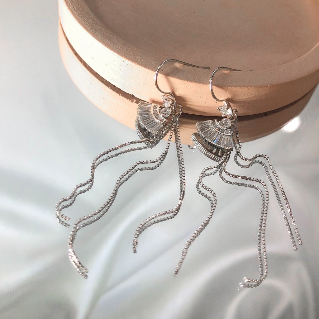 JW-032 DIAMOND HAND FAN SHAPE EARING / EARRINGS / KOREAN EARRINGS / ACCESSORIES / FASHION