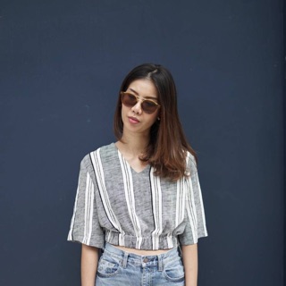 Laminim เสื้อแขนสั้น จั๊มเอว เสื้อสั้น คอกลม คอวี Short Sleeves Round V Neck Smock Waist Summer Top