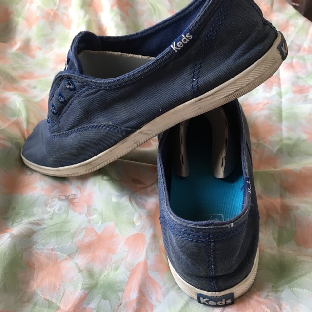 รองเท้า Keds