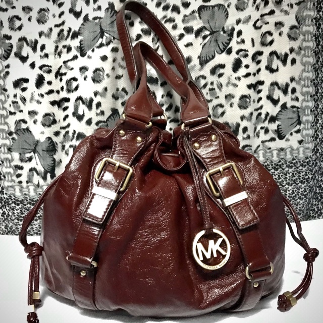 กระเป๋า MK Michael Kors สีแดงเลือดนก