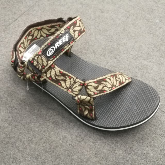 รองเท้าแตะรัดส้น Reef Sandal