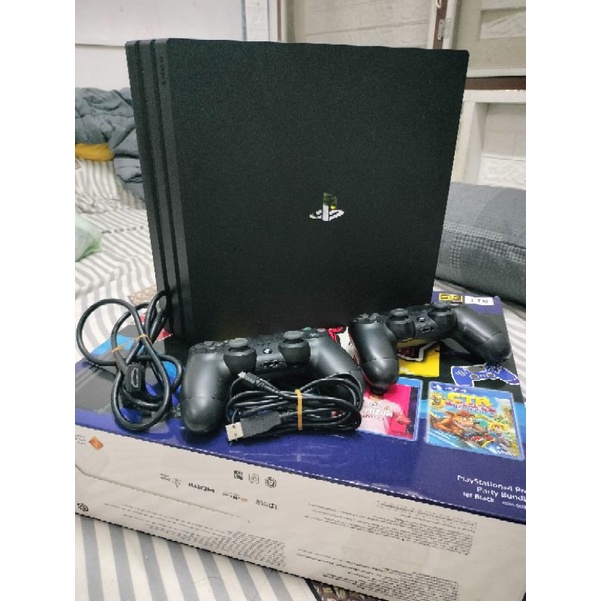 Ps4 แท้ มือ2 แถมจอยส์2เครื่อง