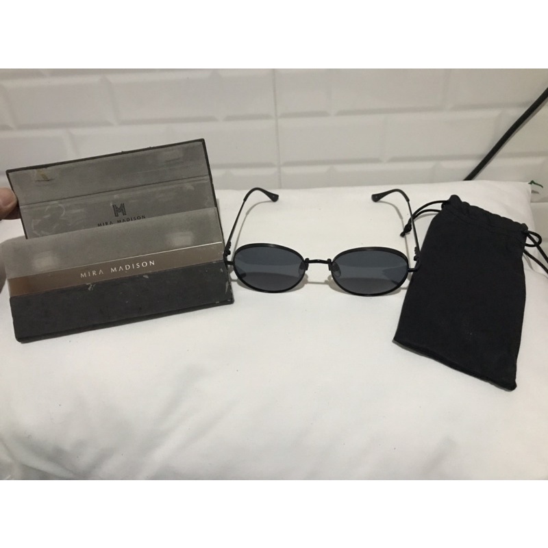 แว่นตากันแดดแบรนด์ MIRA MADISON