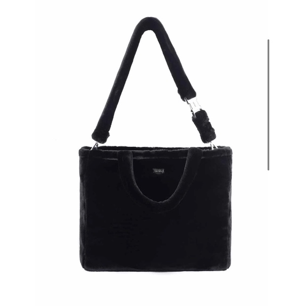 กระเป๋า Team Wang Velvet