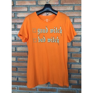 เสื้อยืดสีส้ม สกรีนลายสีเหลือง  Size XL อก 40-42"  ยาว 28"