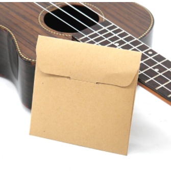 สายอูคูเลเล่ ครบชุด 4 เส้น  ukulele  สาย สีขาว แถมฟรี ปิ๊ก Fender