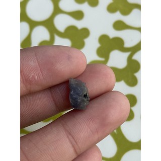 (E) พลอยดิบแท้ ไอโอไลท์ (Iolite)พลอยธรรมชาติ 100% น้ำหนัก 4.50 กะรัต