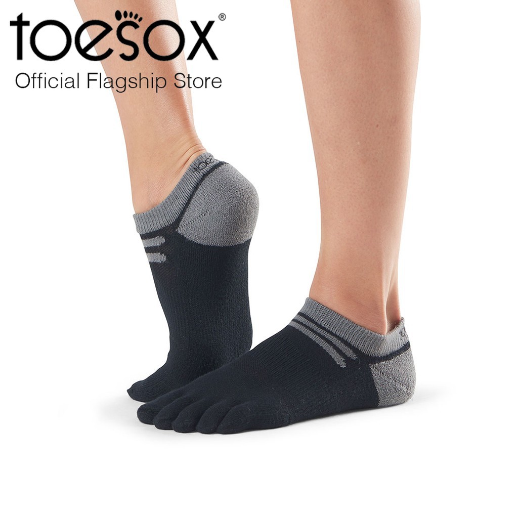 ToeSox โทซอคส์ ถุงเท้ากีฬาแยกนิ้ว เนื้อหนานุ่ม ข้อต่ำ รุ่น Medium Weight