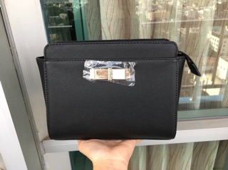 กระเป๋าสะพาย CHARLES BOW CROSSBODY BAG!!