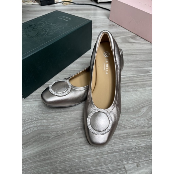 รองเท้าแบรนด์ La Bella size 39 สีทองอ่อน
