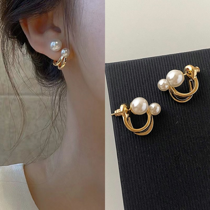 ต่างหู ประดับมุก สีทอง แบบเรียบง่าย แฟชั่นสไตล์เกาหลี สําหรับผู้หญิง