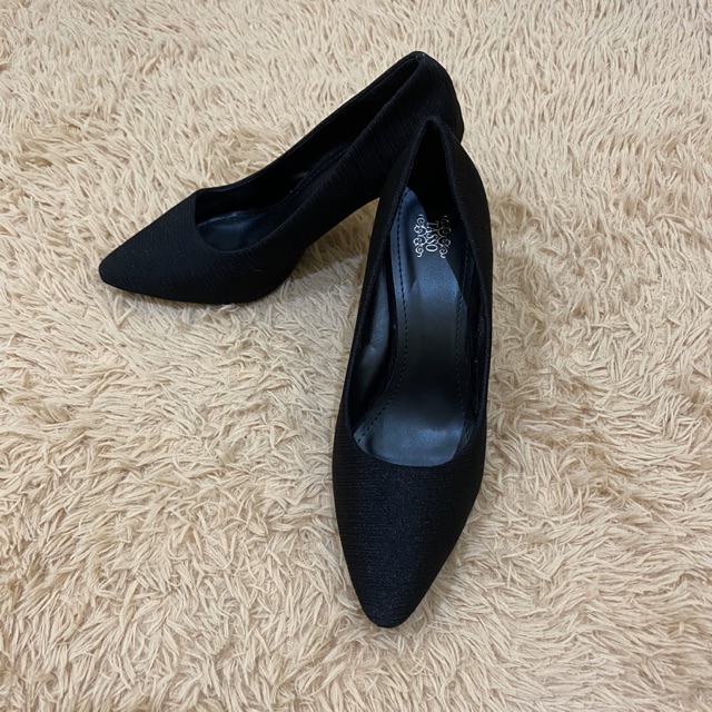 รองเท้าคัชชูผู้หญิงสีดำ (มือสอง)