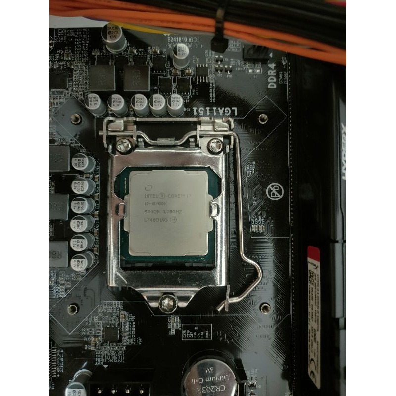 cpu core i7 8700K 3.7 - 4.7Ghz.มีประกัน มีชิ้นเดียว มือสองใช้เอง