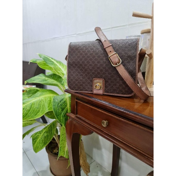 ❤SALE❤กระเป๋าซิลีน ของแท้ 10000% Authentic Vintage Celine Macadam Shoulder/Crossbody bag