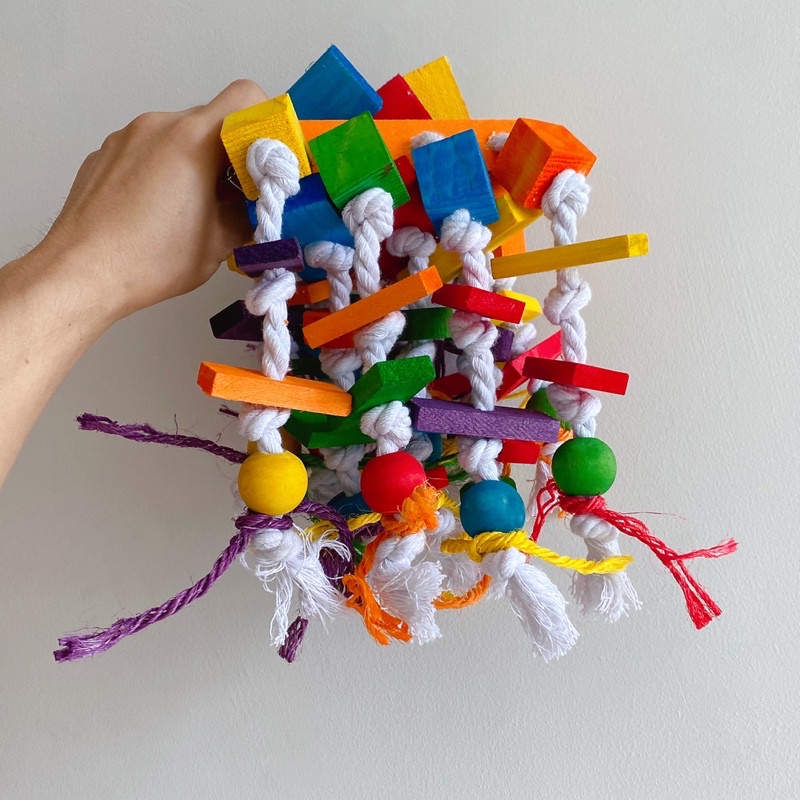 E-46 ของเล่นนกแก้ว ขนาดใหญ่ เชือกและขอนไม้สีรุ้ง ของเล่นแก้เครียด 50cm