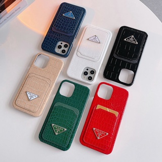 เคสโทรศัพท์มือถือหนังจระเข้ ลาย Prada พร้อมช่องใส่บัตร แฟชั่นหรูหรา สําหรับ iPhone 14 Pro Max 14 Pro 13 Pro Max 13 Pro 12 Pro Max 13 14