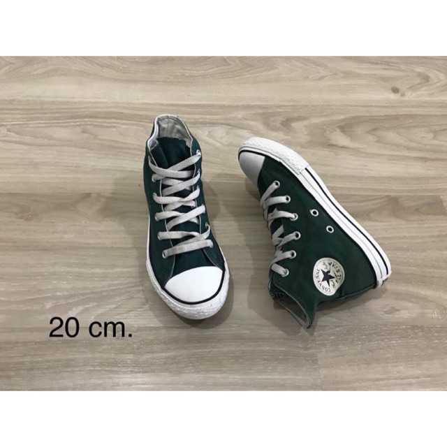 รองเท้าเด็กมือสองแท้100% converse หุ้มข้อสีเขียว สีสวยมาก สภาพดีสุดๆ 20 cm.