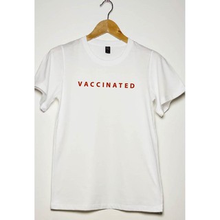 เสื้อยืด VACCINATED ลายสีแดง ฉีดวัคซีนแล้ว