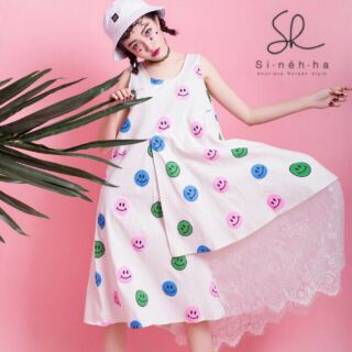 sinehha shop 
•NEW ARRIVAL•เอี้ยมยีนต์ฟอก แต่งปลายลูกไม้ รุ่นนี้งานเกาหลีนะค่า