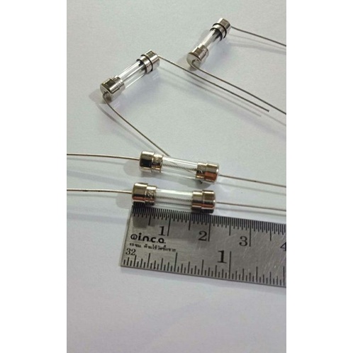 FUSE 3A 250V ฟิวส์หลอดแก้ว 3A 250V 20mm หางหนู ฟิวส์ญี่ปุ่น