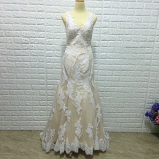 ชุดราตรี  size L สีขาว