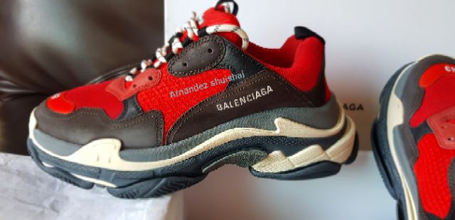 balenciaga triple s deadpool