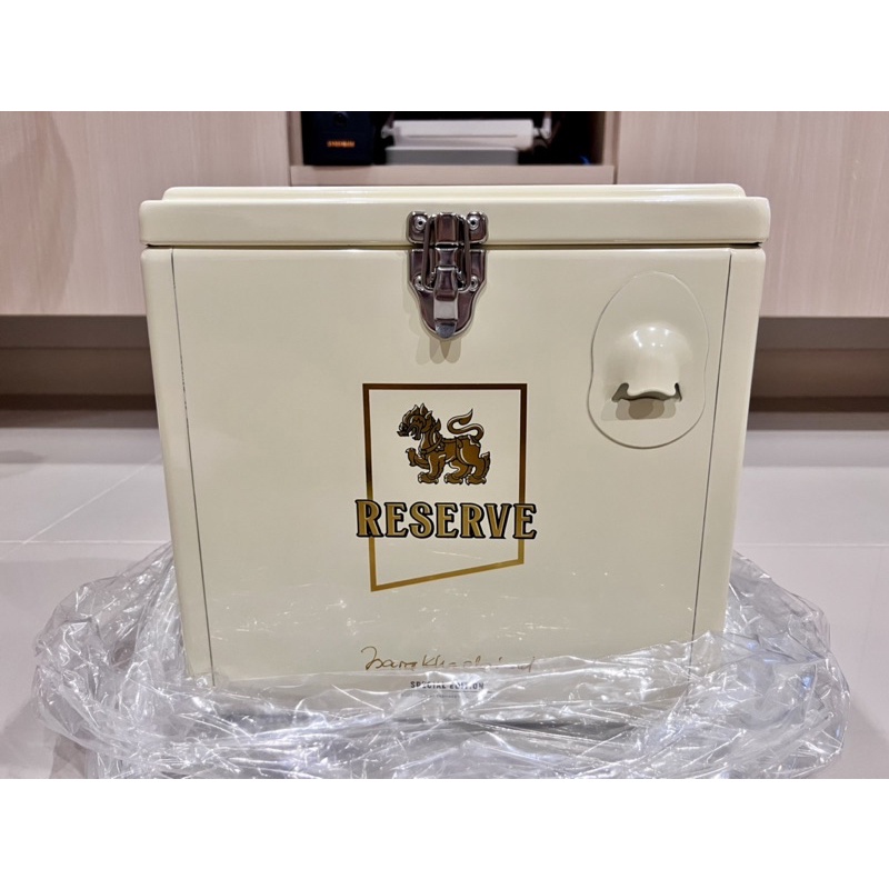 Singha Reserve Premium Ice Box