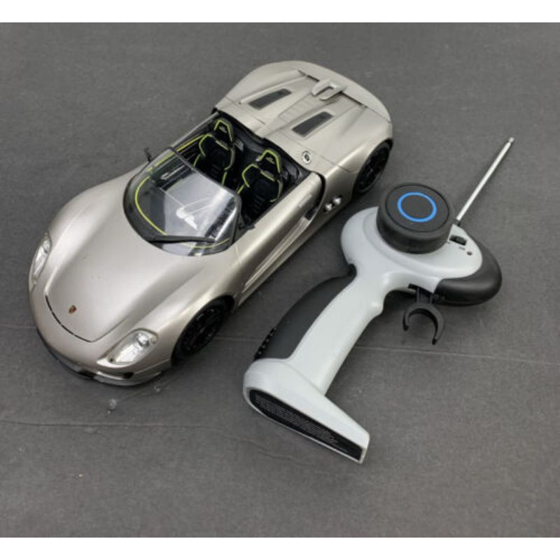 Porsche 918 Spyder 1:16