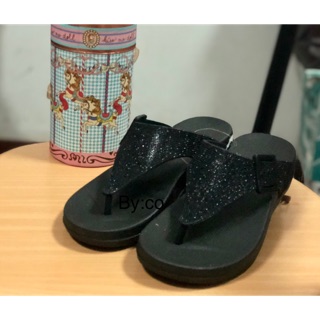 Cior.shop รองเท้าแตะแบบหนีบแฟชั่น 8303สีดำ (Crystal)