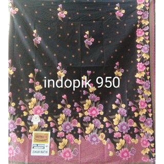 indopik 950ผ้าถุงปาเต๊ะอินโด สีดำลายดอกไม้สีม่วง