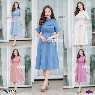 👗Pfashion [ส่งไว!!🚛] P8395  	แม็กซี่เดรสแขนระฆัง อกแต่งลูกไม้   Bell sleeve maxi dress with lace trim