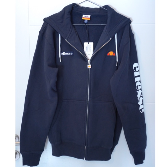 เสื้อฮู้ดกันหนาว “ellesse”
